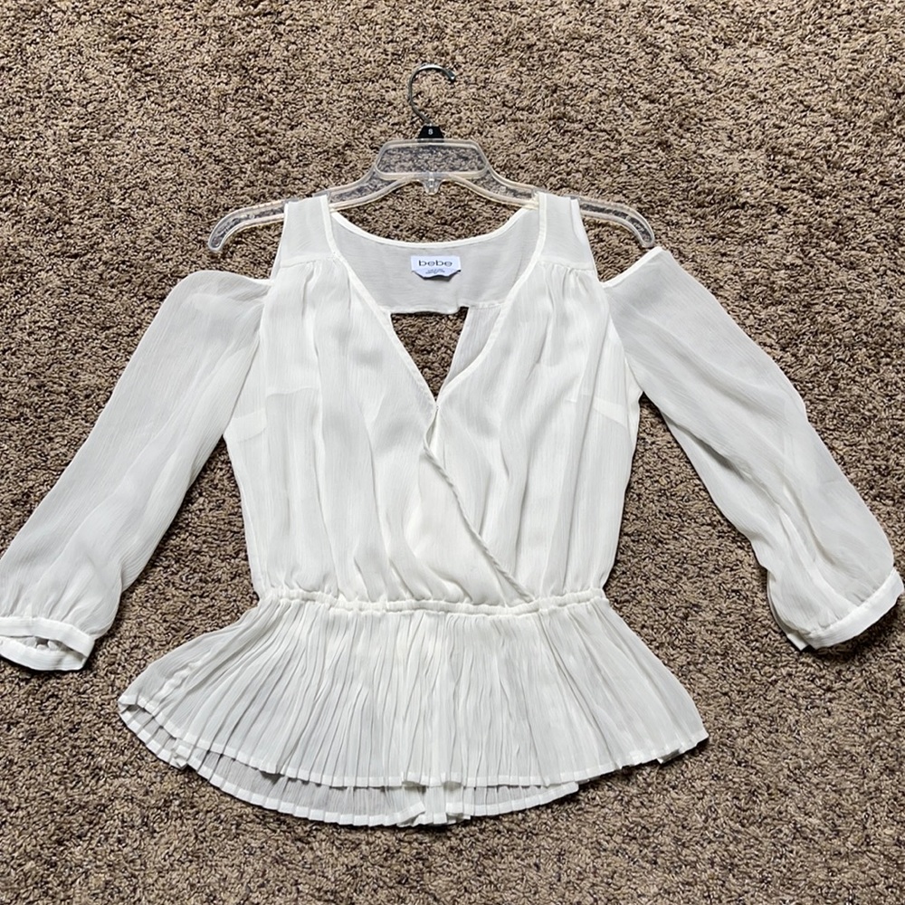 Bebe blouse size small -white